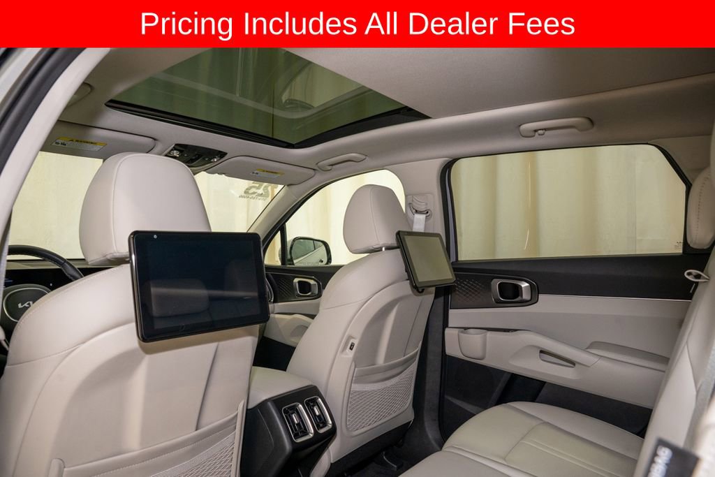 Used 2025 Kia Sorento S w/ Panoramic Sunroof Package FWD image 9