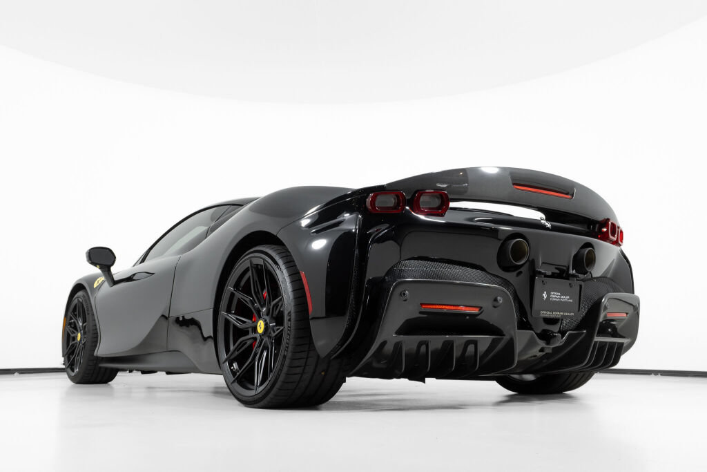 Used 2023 Ferrari SF90 Stradale AWD/4WD image 15