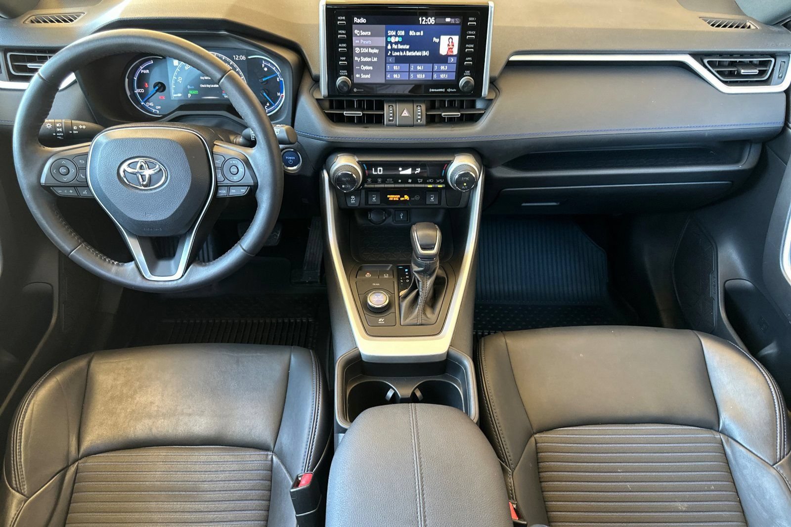 Used 2021 Toyota RAV4 XSE w/ XSE Grade Weather Package AWD/4WD image 14