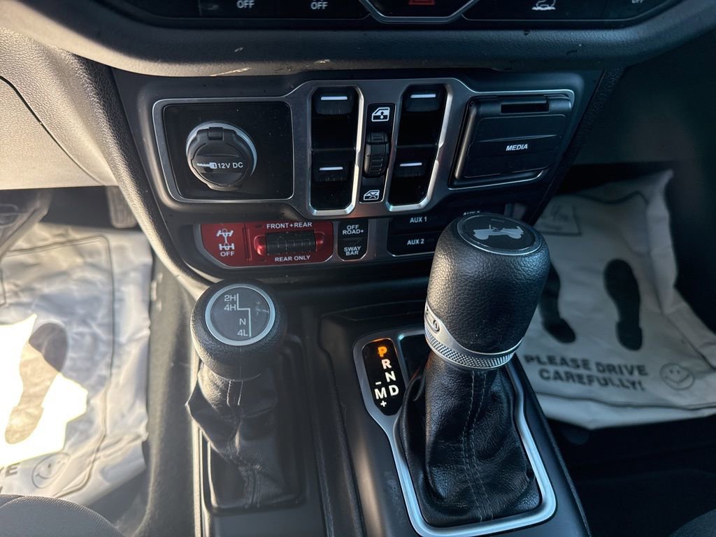 Used 2025 Jeep Wrangler Unlimited Rubicon image 21