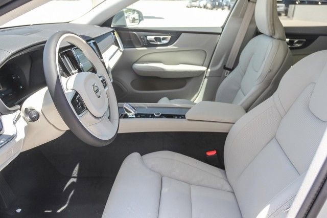 New 2025 Volvo V60 B5 Cross Country Ultra w/ Protection Package Premier image 24