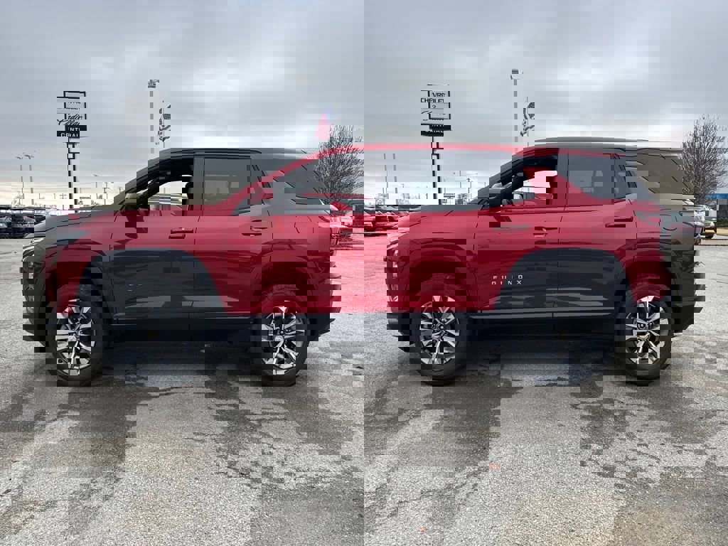 New 2026 Chevrolet Equinox LT w/ Safety and Technology Package image 2