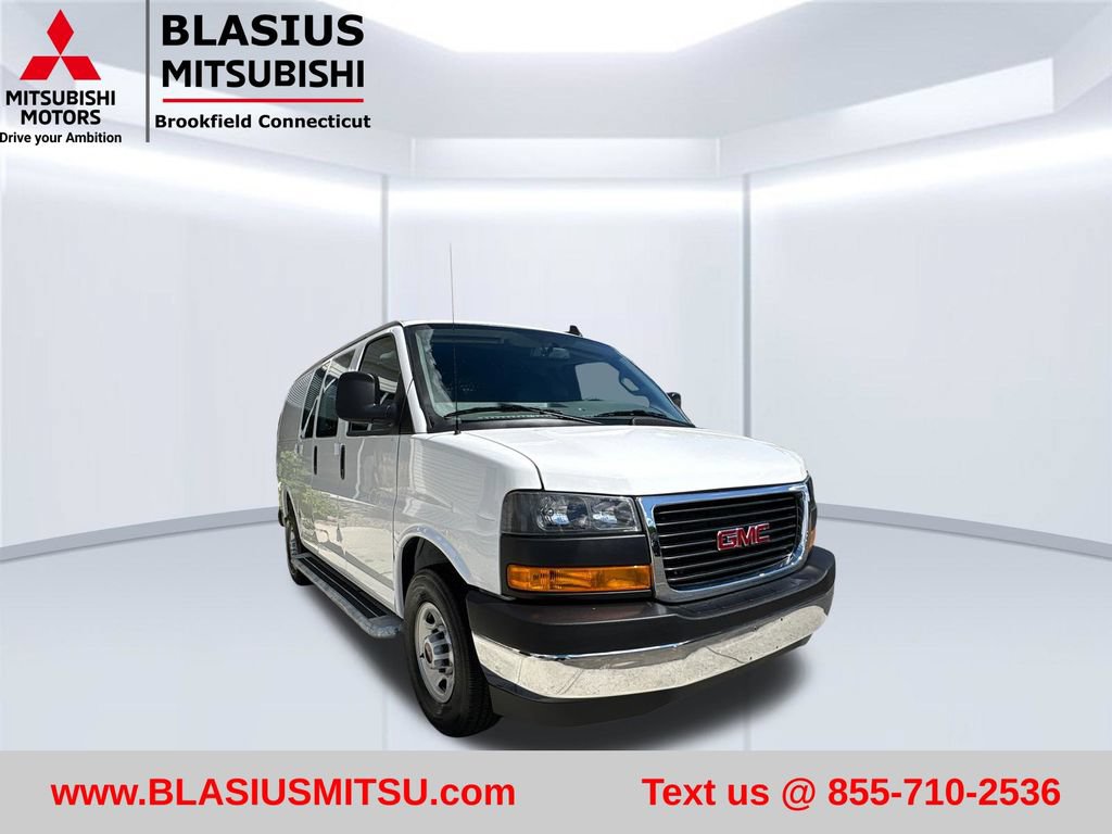 Used 2025 GMC Savana 2500 w/ Driver Convenience Package RWD image 5