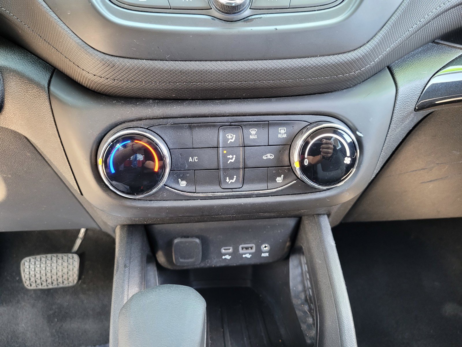 Used 2023 Chevrolet TrailBlazer LT FWD image 19
