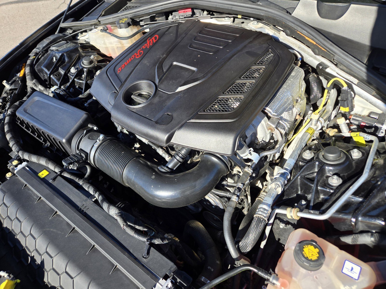 Used 2018 Alfa Romeo Giulia AWD image 16