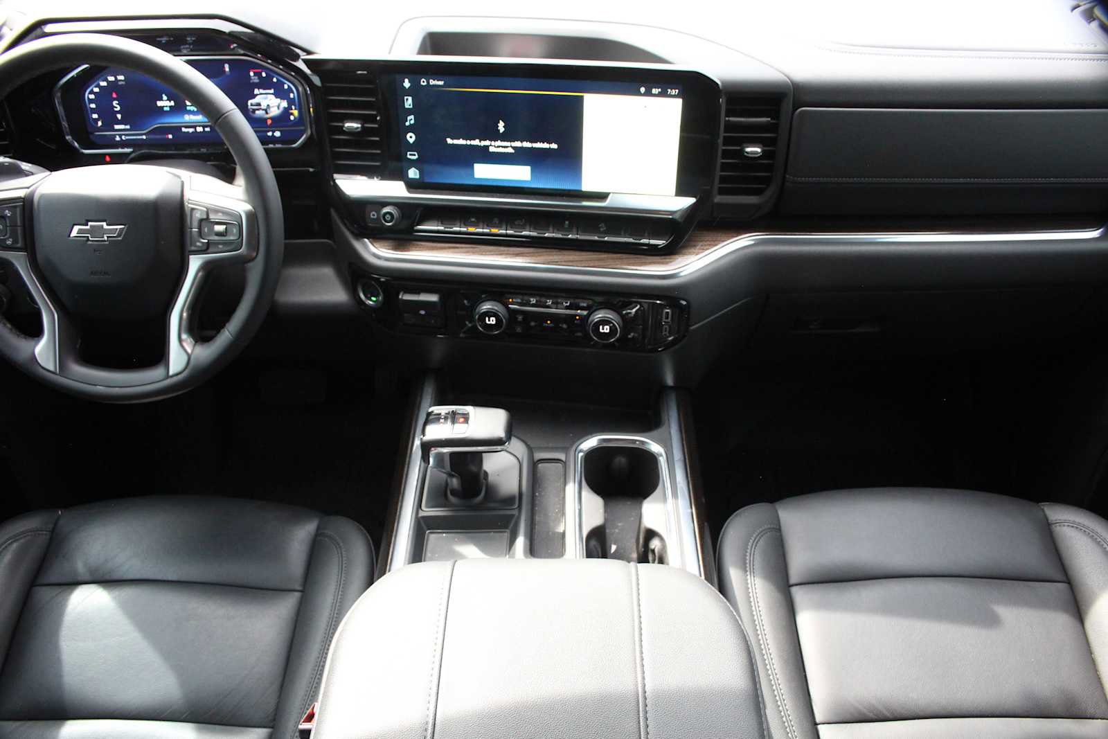 Used 2024 Chevrolet Silverado 1500 LT Trail Boss w/ Convenience Package II AWD/4WD image 35