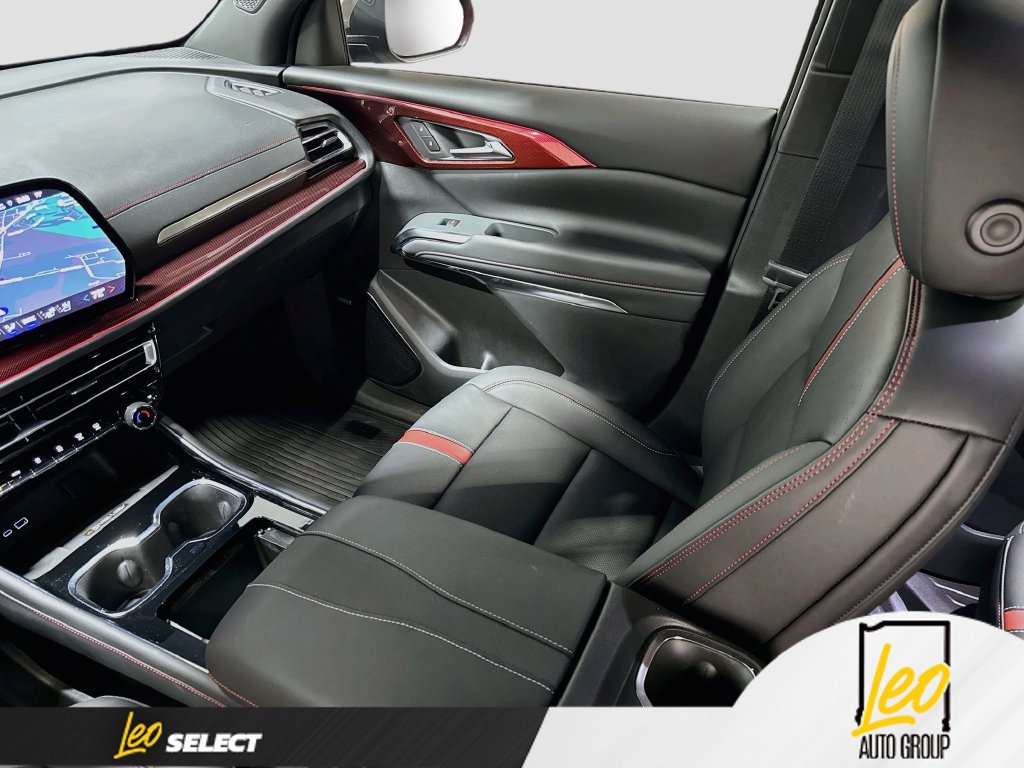 Used 2026 Chevrolet Traverse RS AWD/4WD image 28
