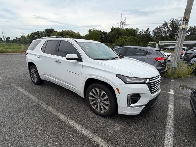 Used 2023 Chevrolet Traverse Premier FWD image 2