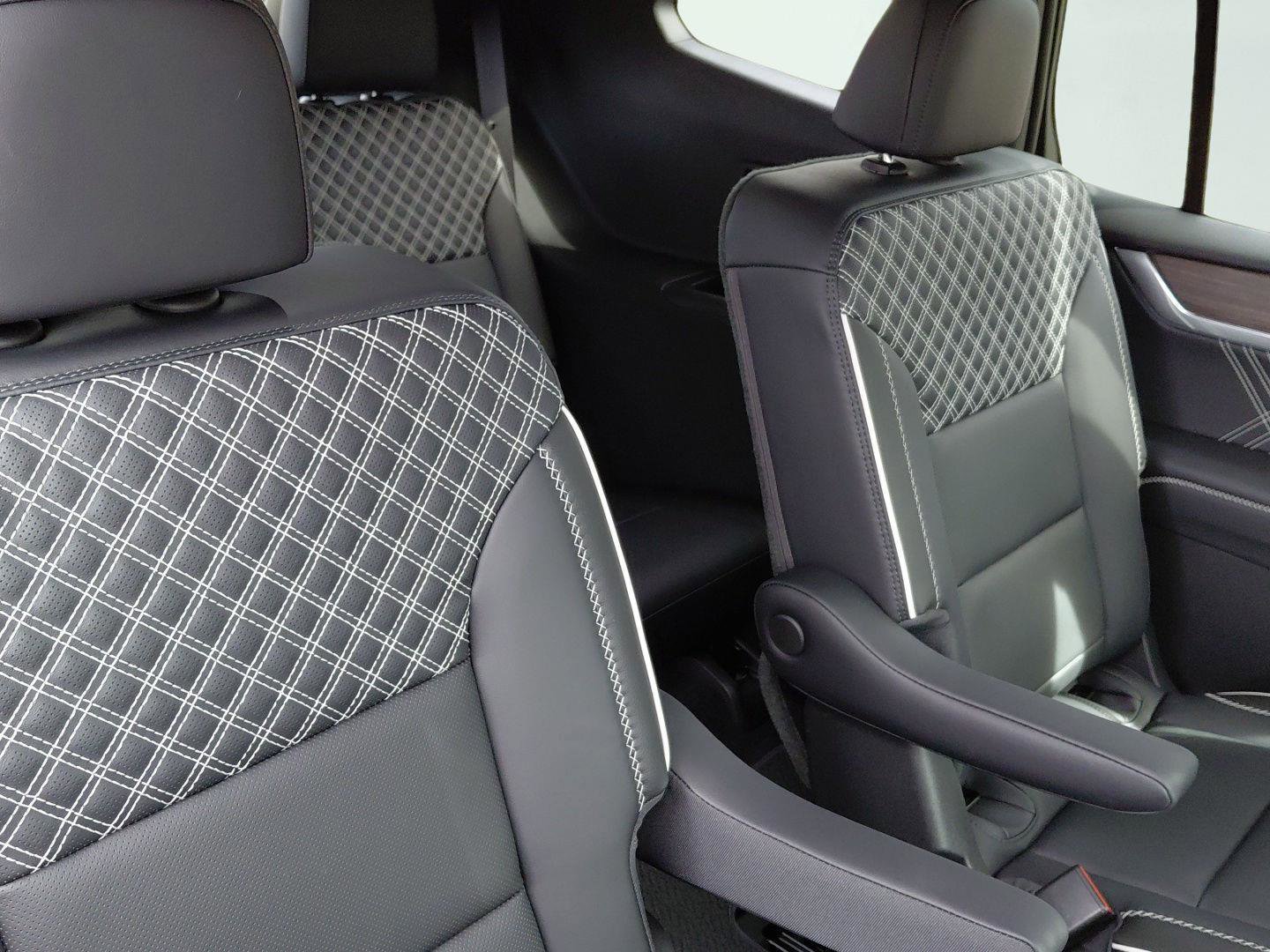 New 2026 GMC Acadia Denali w/ Super Cruise Package image 15