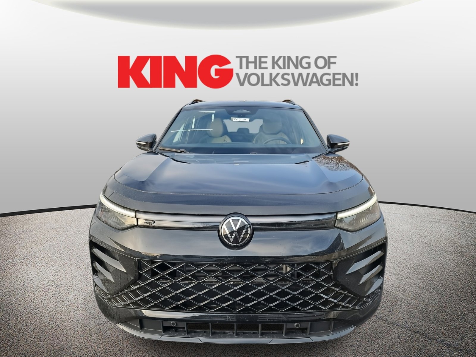 New 2026 Volkswagen Tiguan SE R-Line image 9