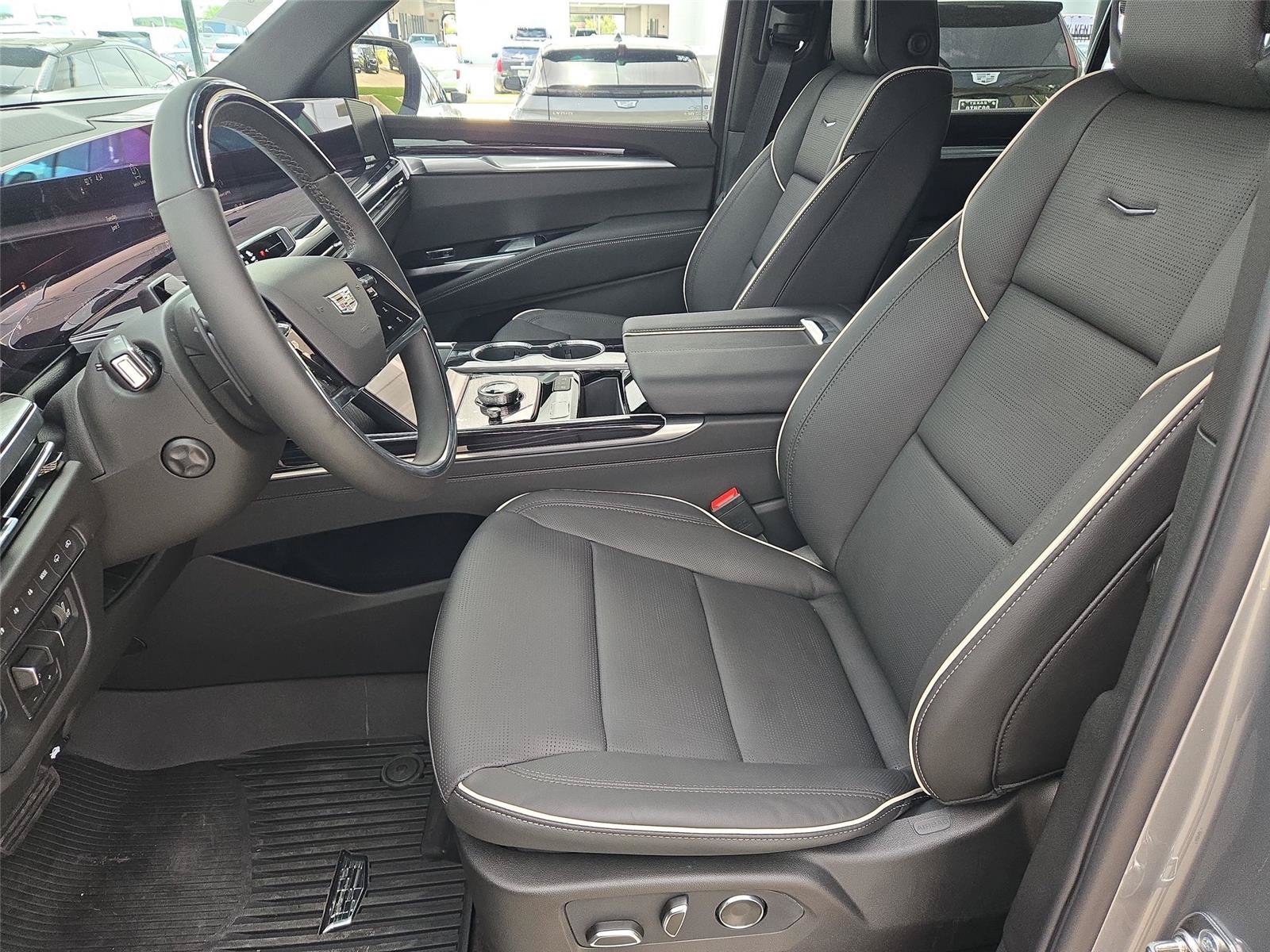 New 2026 Cadillac Escalade Sport w/ Touring Package AWD/4WD image 28
