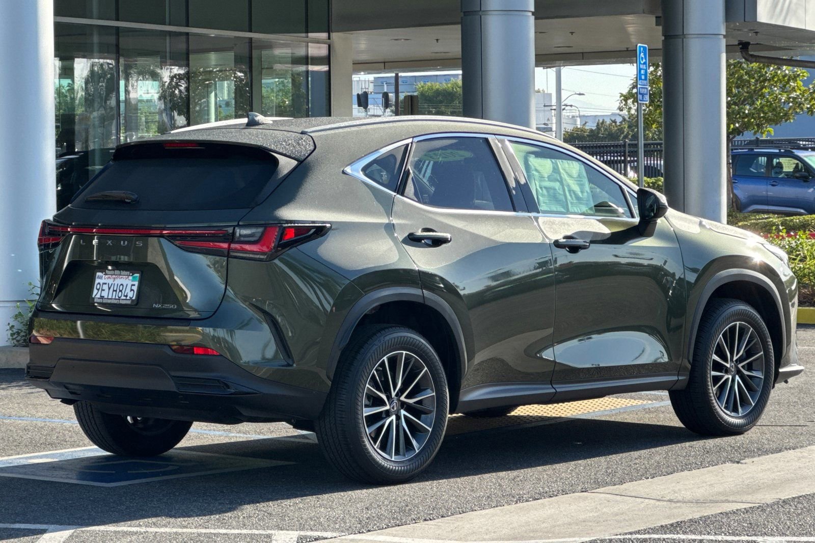 Used 2023 Lexus NX 250 FWD image 4