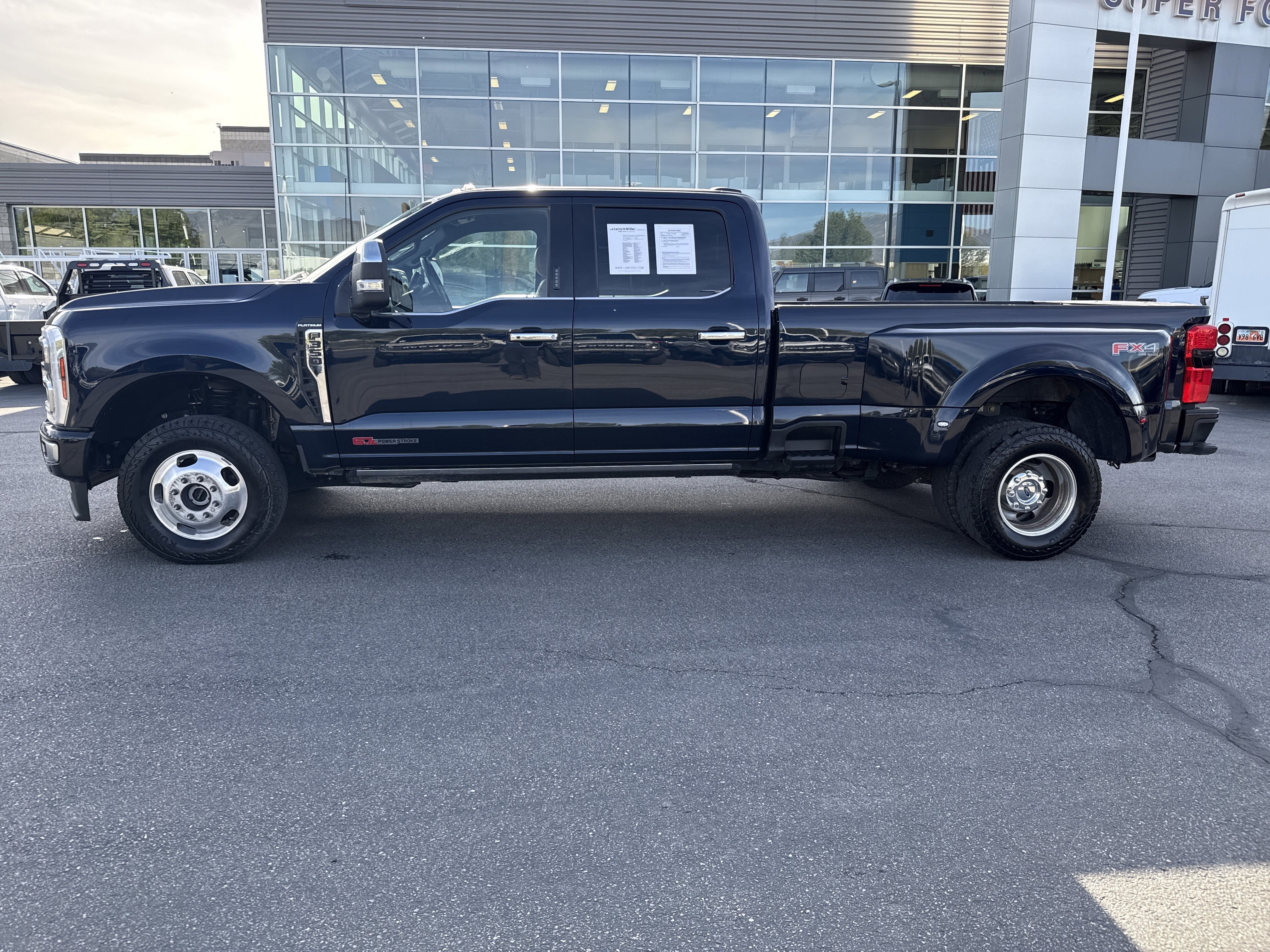 Used 2024 Ford F350 Platinum w/ FX4 Off-Road Package AWD/4WD image 2
