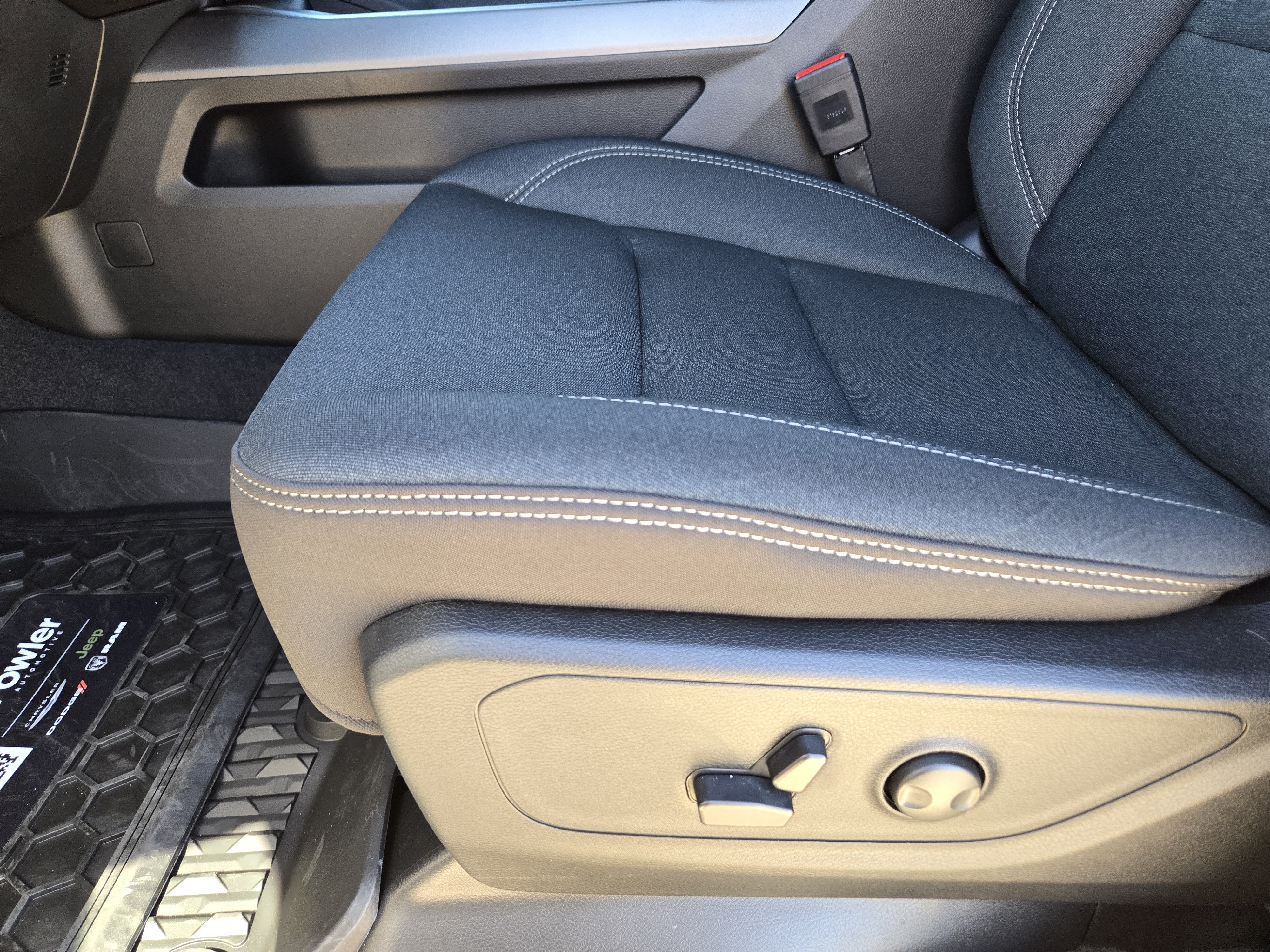 New 2026 RAM 1500 Big Horn AWD/4WD image 18
