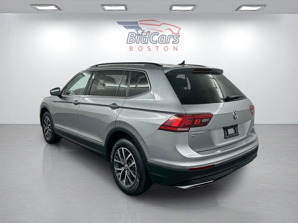 Used 2020 Volkswagen Tiguan SE w/ 3rd Row Seat Package AWD/4WD image 6