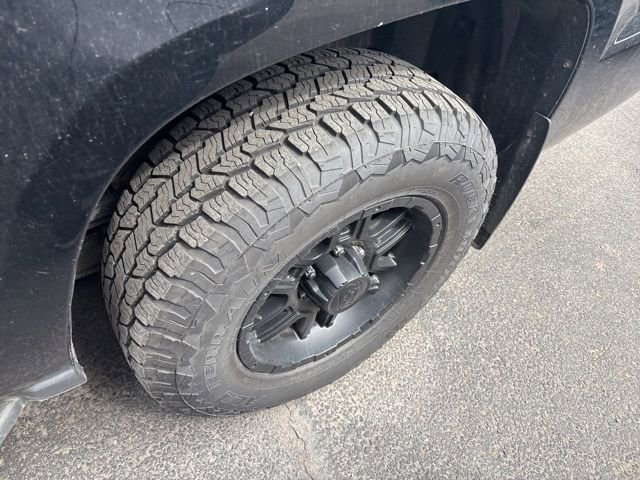 Used 2013 Chevrolet Avalanche LTZ AWD/4WD image 15