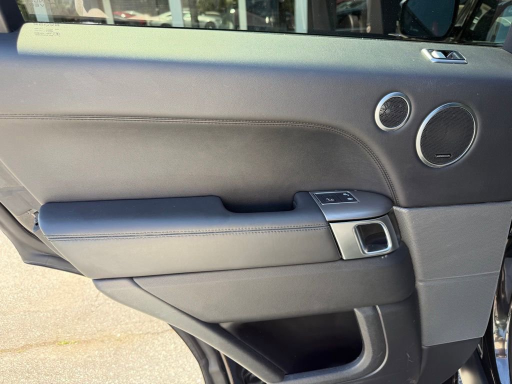 Used 2020 Land Rover Range Rover Sport HSE image 33