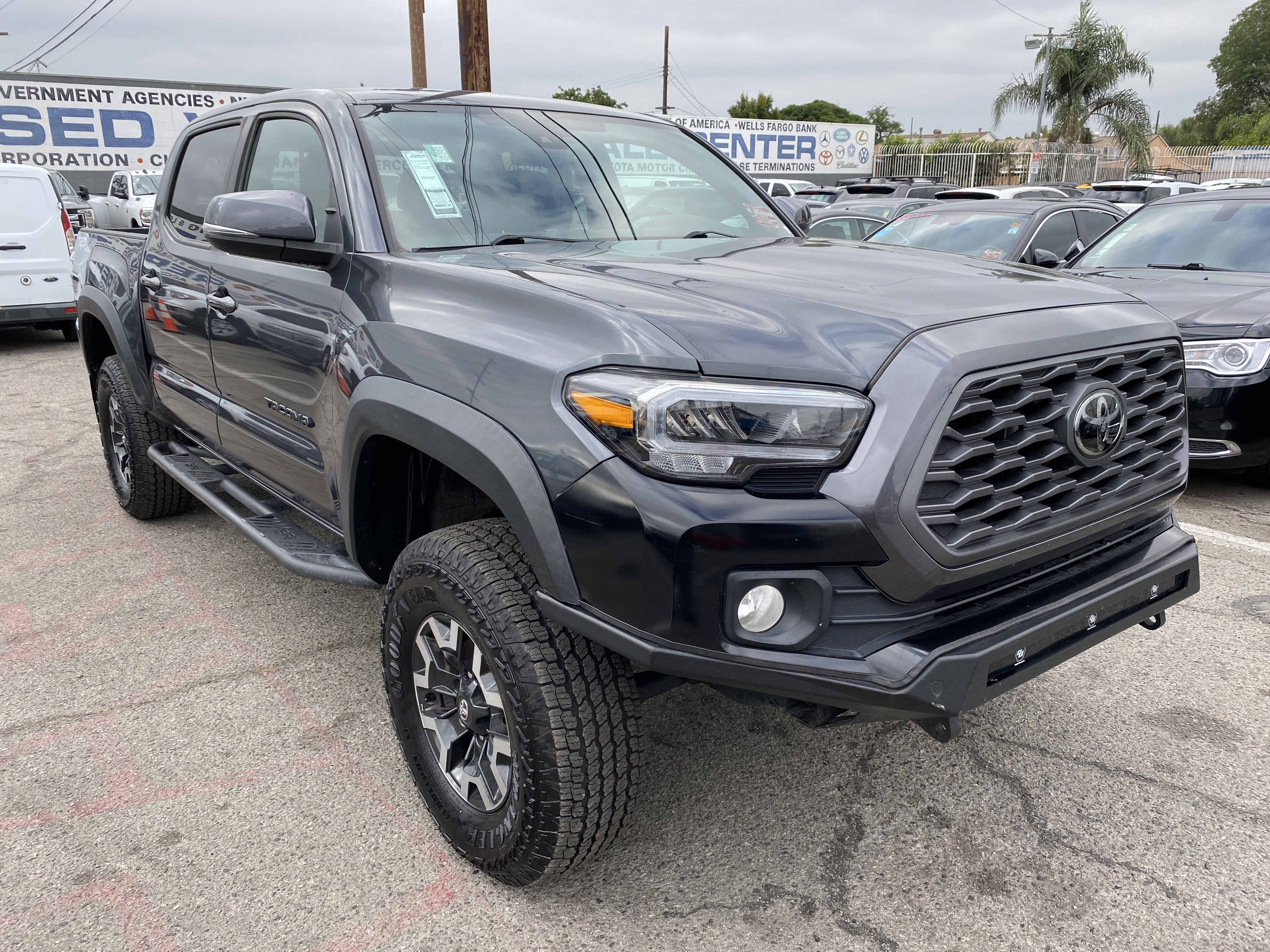 Used 2023 Toyota Tacoma TRD Off-Road image 7