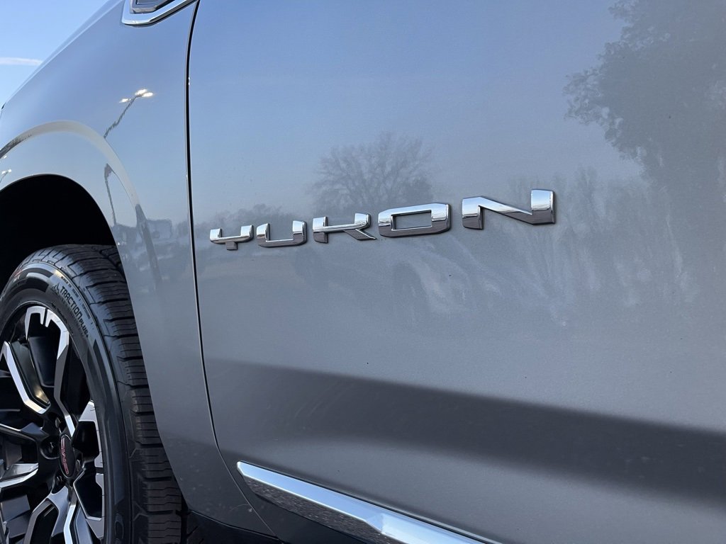 Used 2023 GMC Yukon XL SLT image 23