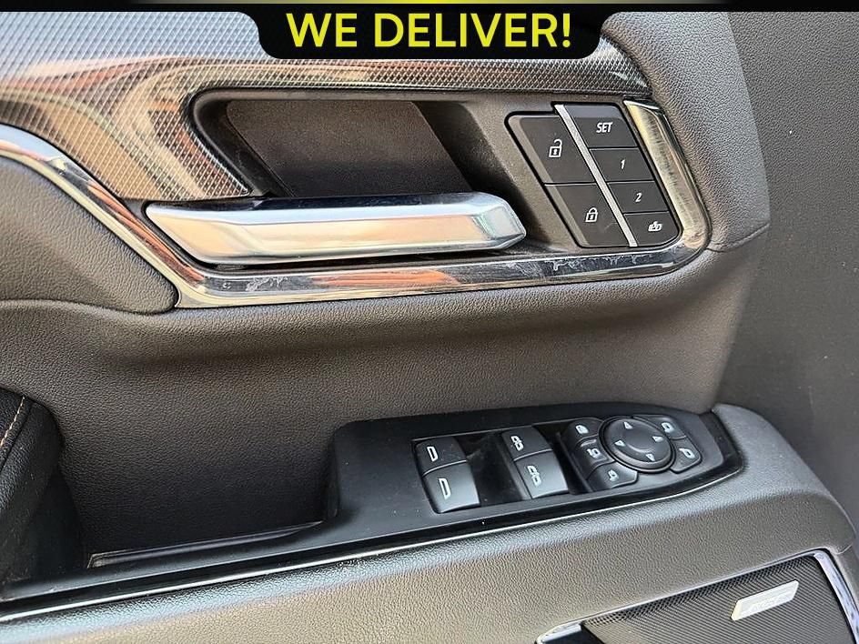 Used 2024 GMC Sierra 2500 AT4 w/ Technology Package AWD/4WD image 12