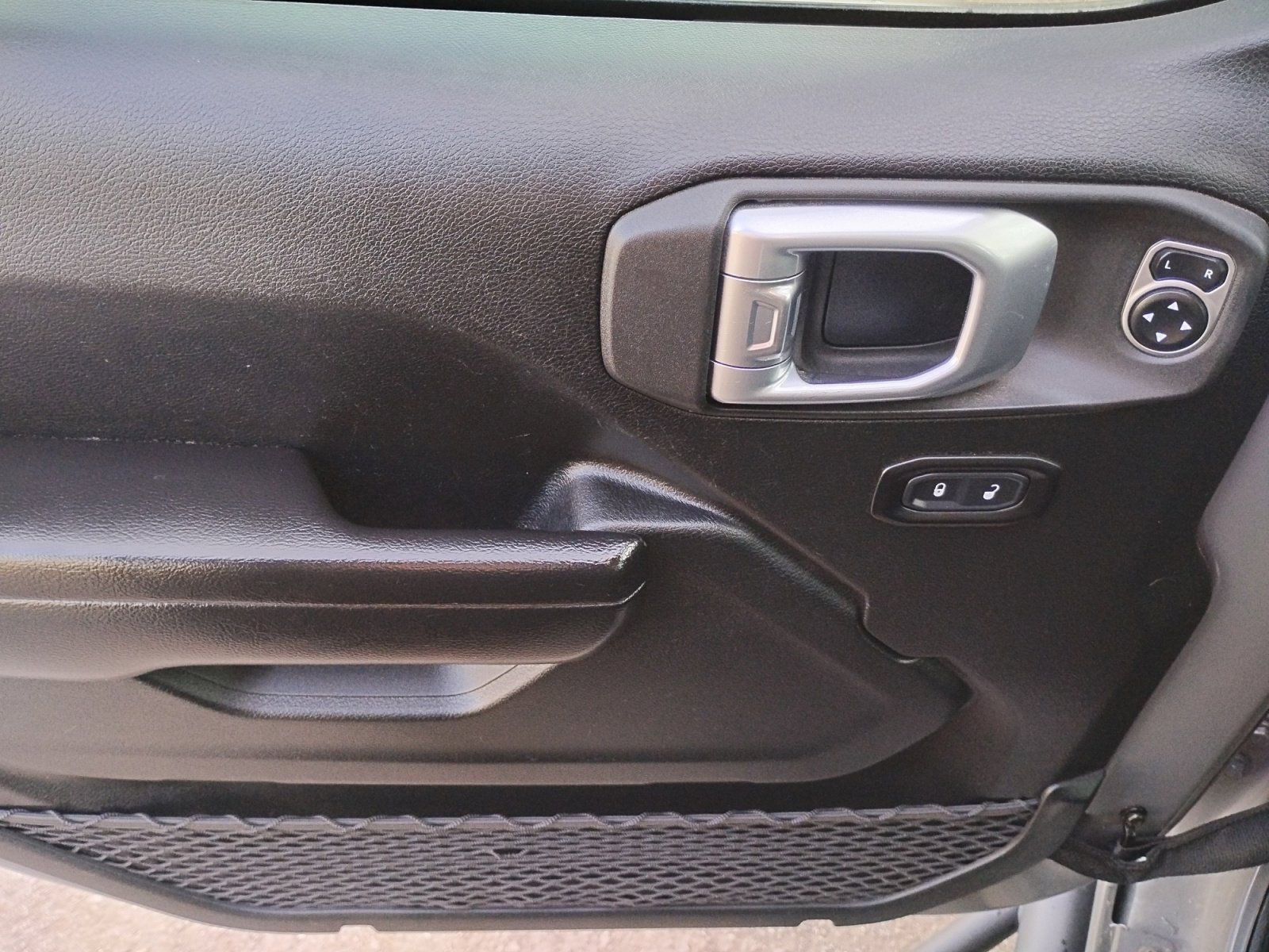 Used 2020 Jeep Wrangler Unlimited Rubicon image 13