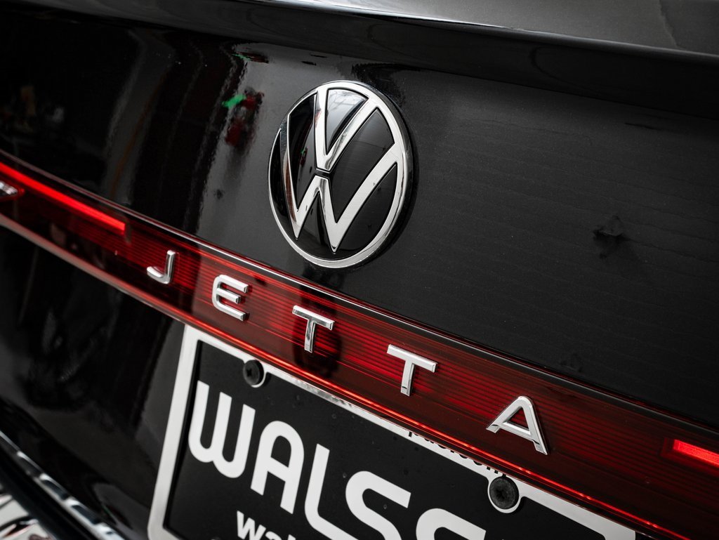 Used 2025 Volkswagen Jetta Sport image 17