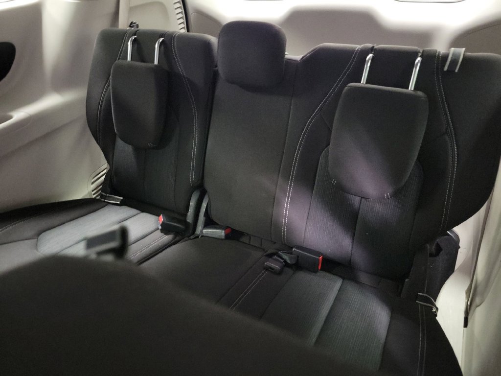 Used 2022 Chrysler Voyager LX FWD image 30