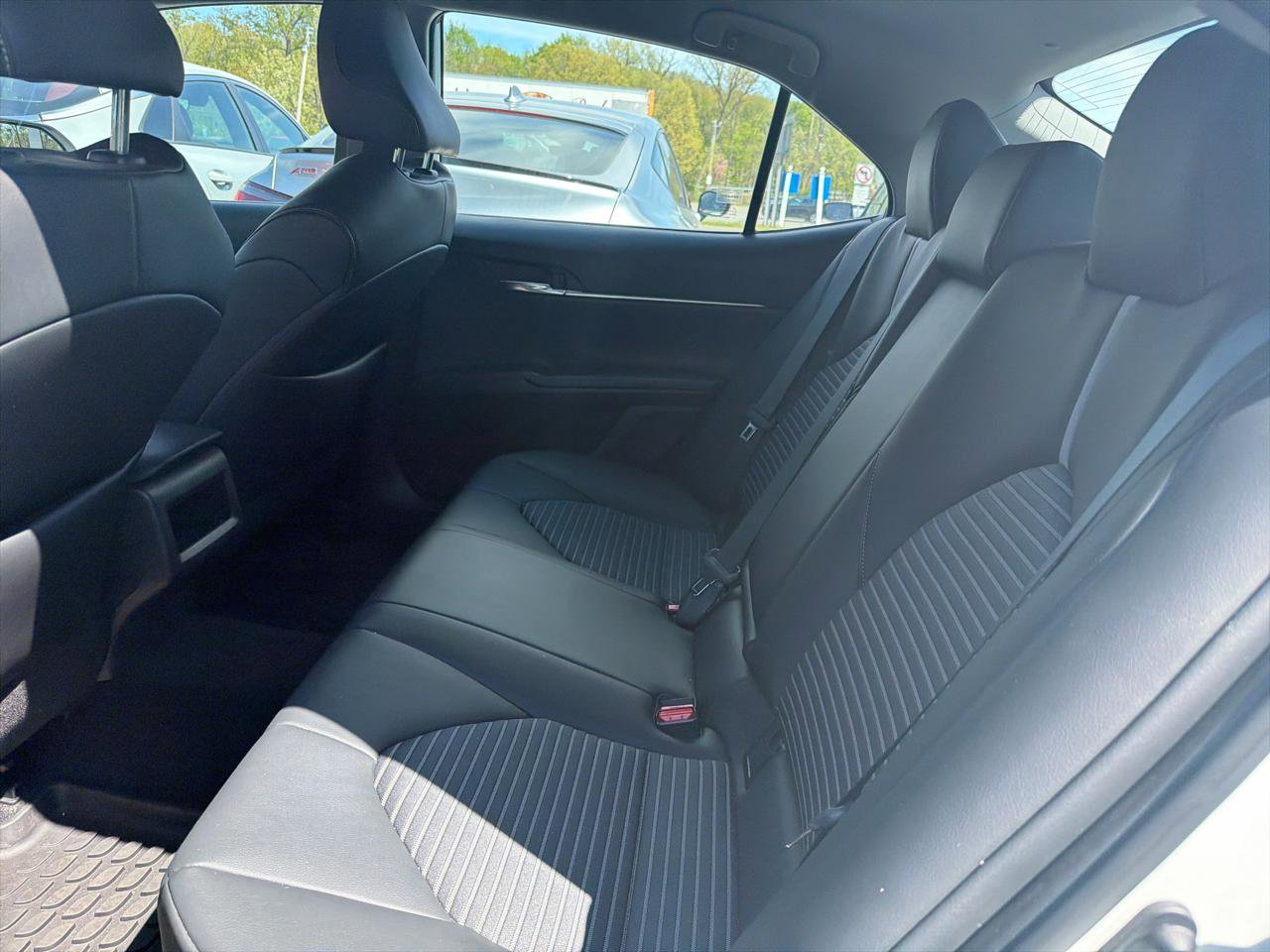 Used 2023 Toyota Camry SE AWD/4WD image 18