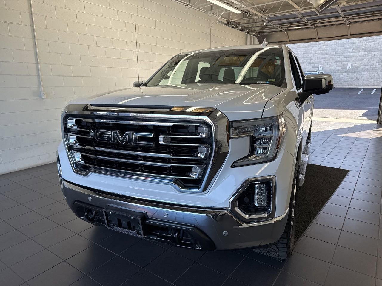 Used 2020 GMC Sierra 1500 SLT w/ SLT Premium Plus Package image 3