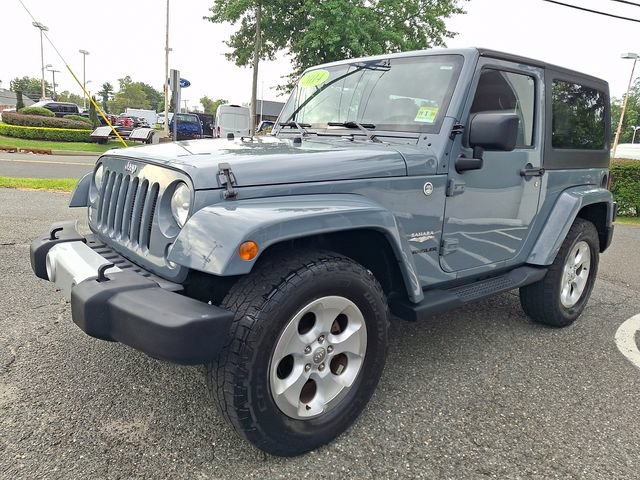 Used 2014 Jeep Wrangler Sahara w/ Connectivity Group AWD/4WD image 3