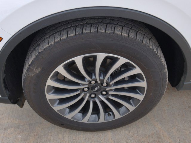 Used 2022 Lincoln Aviator Reserve w/ Equipment Group 201A image 11