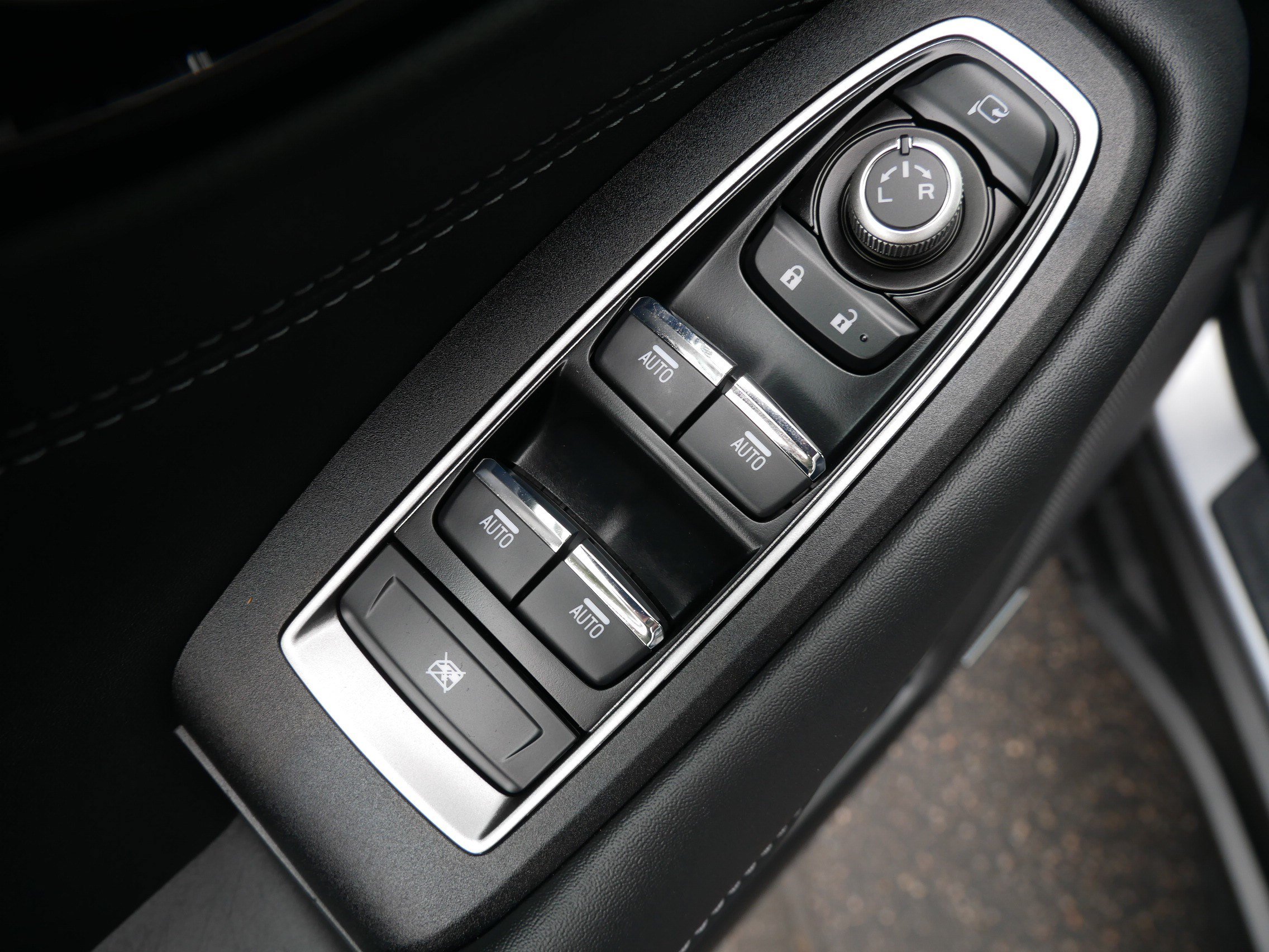 Certified 2025 Subaru Outback Touring AWD/4WD image 19