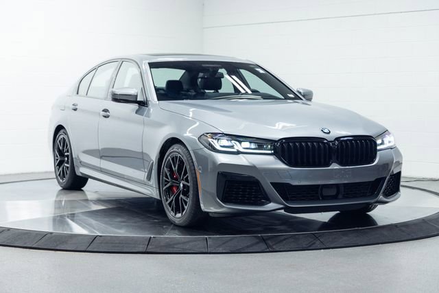 Used 2023 BMW 540i xDrive w/ M Sport Package image 4