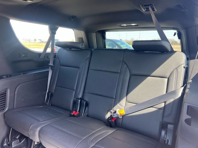 Used 2024 Chevrolet Suburban Z71 w/ Luxury Package image 14