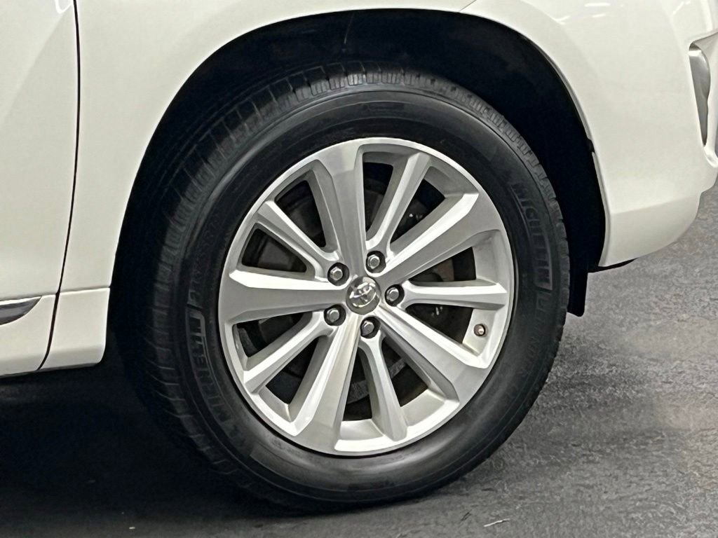 Used 2013 Toyota Highlander Limited AWD/4WD image 37