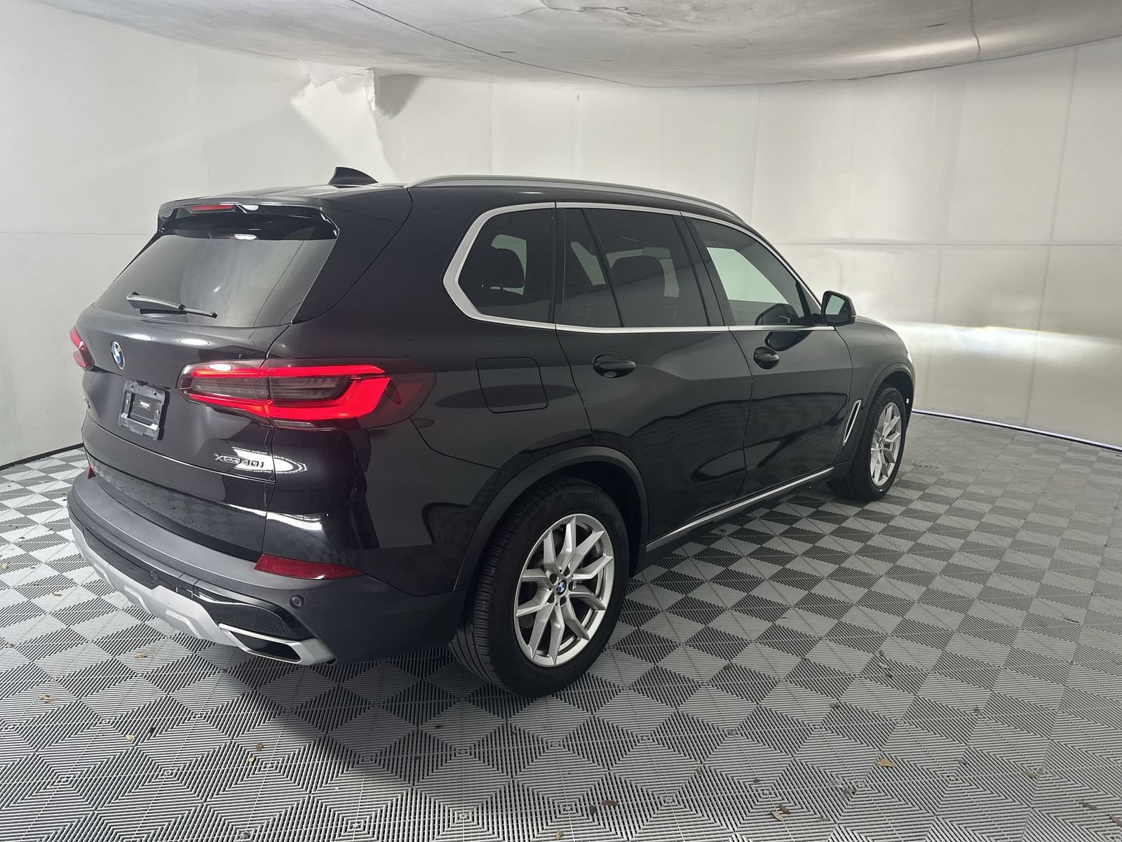 Used 2022 BMW X5 xDrive40i w/ Premium Package AWD/4WD image 8
