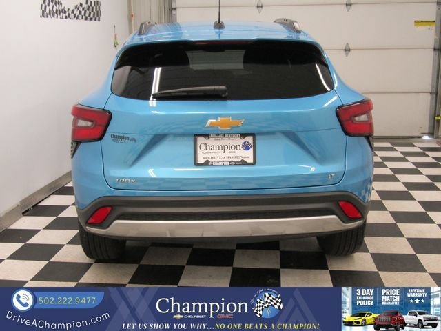 Used 2025 Chevrolet Trax LT FWD image 10