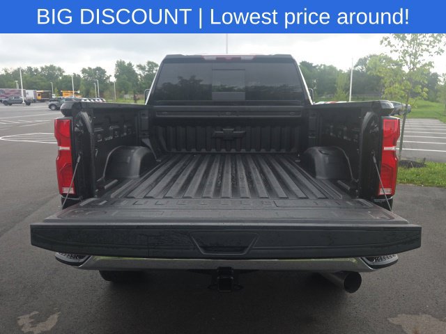 Used 2025 Chevrolet Silverado 2500 LTZ w/ LTZ Plus Package AWD/4WD image 14
