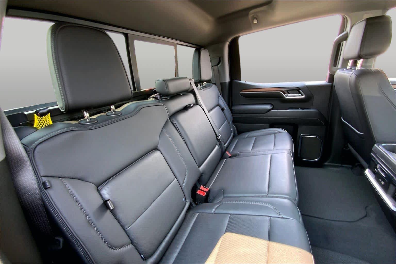 Used 2024 GMC Sierra 1500 Denali w/ Denali Reserve Package AWD/4WD image 18