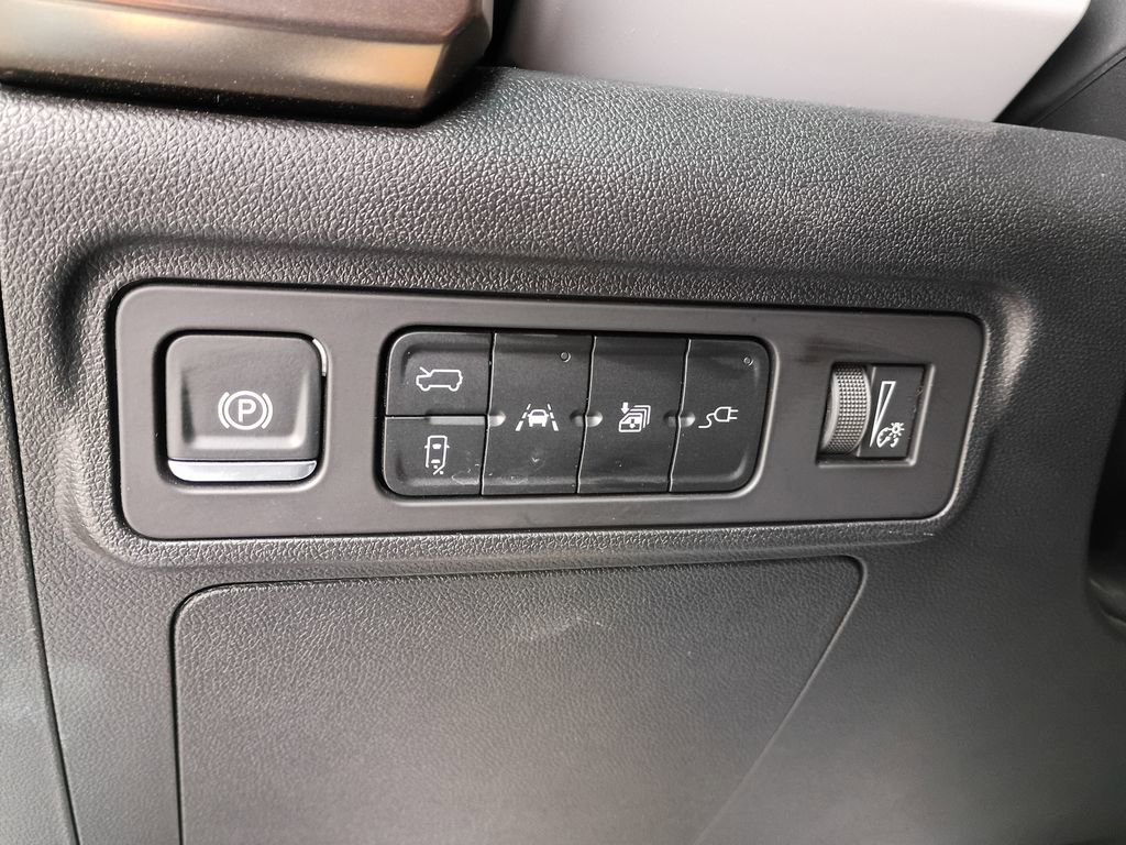 Used 2024 GMC Hummer EV 3X w/ Omega Edition image 16