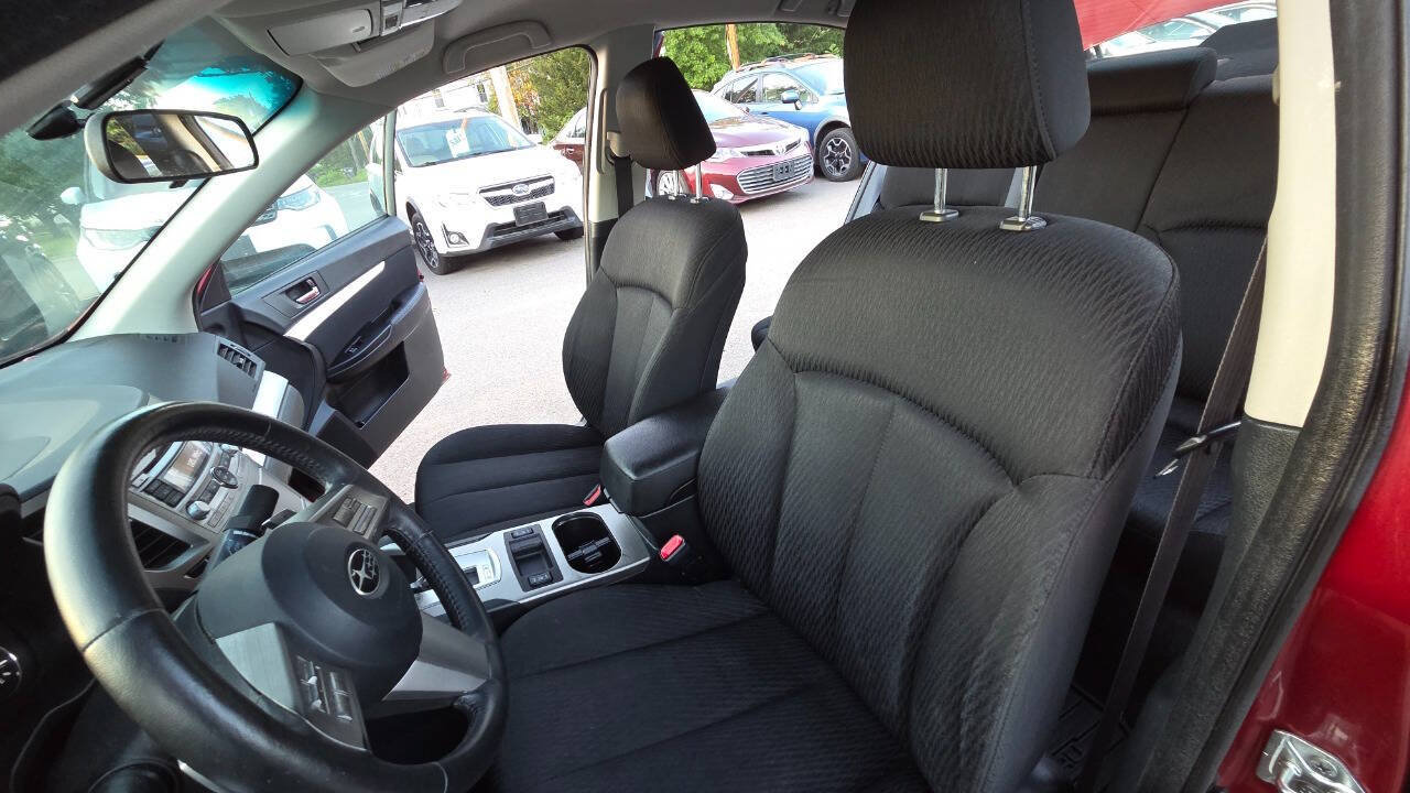 Used 2010 Subaru Legacy 2.5i Premium AWD/4WD image 29