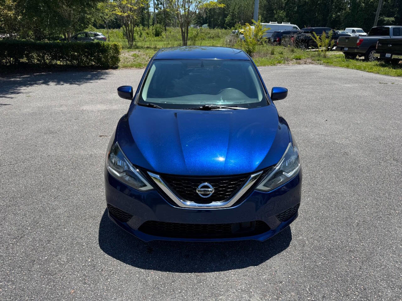 Used 2019 Nissan Sentra SV w/ Special Edition Package FWD image 2