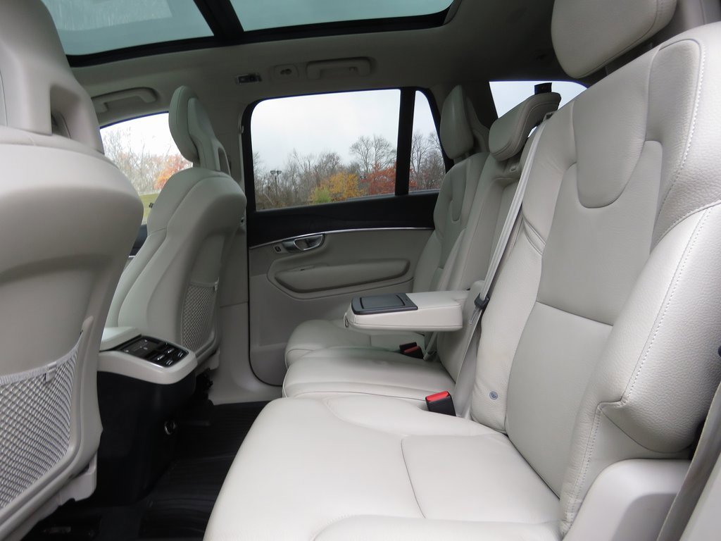 Used 2020 Volvo XC90 T6 Momentum w/ Protection Package image 22