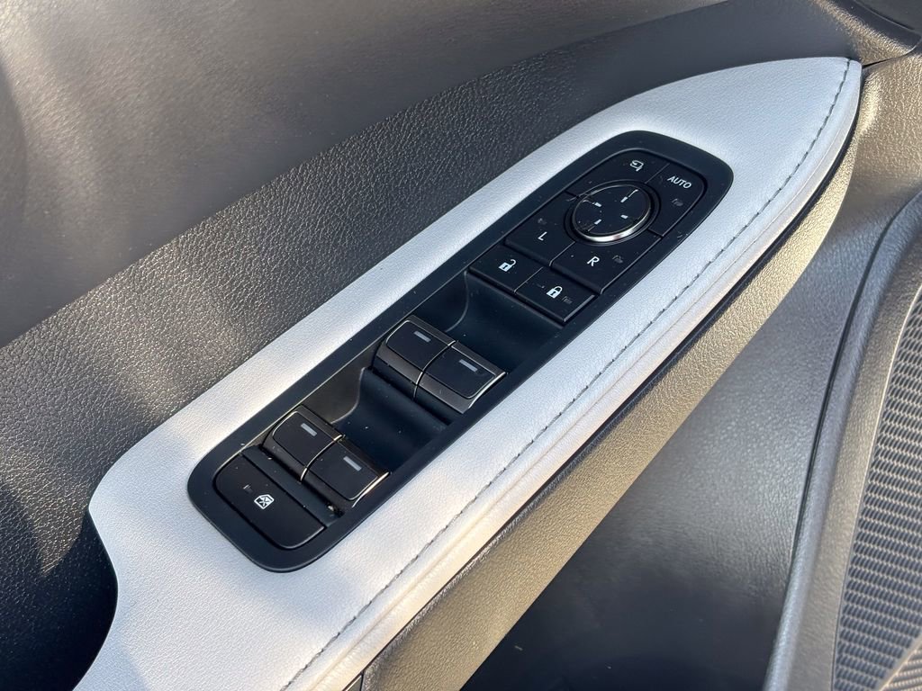 Used 2023 Lexus RX 350h w/ Cold Area Package AWD/4WD image 17