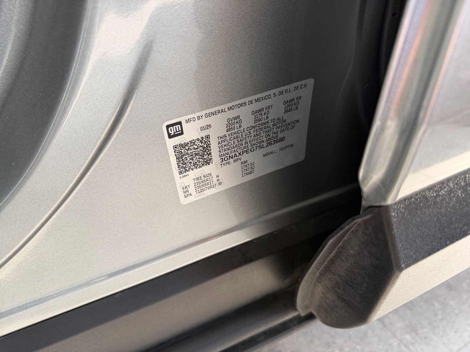 Used 2025 Chevrolet Equinox LT image 28