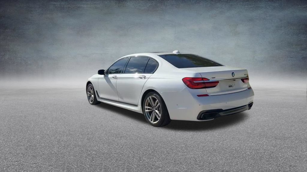 Used 2016 BMW 750i xDrive AWD/4WD image 17