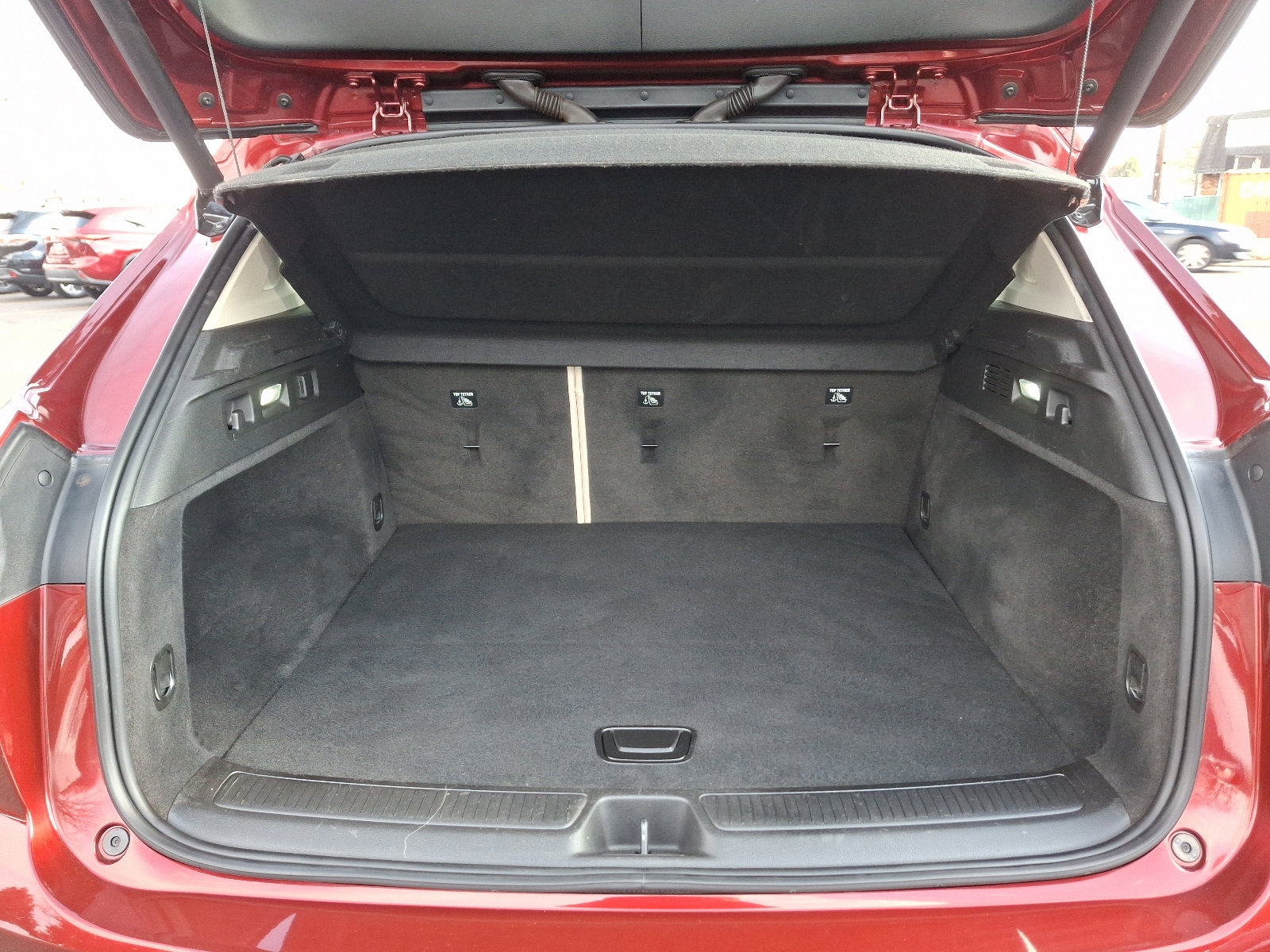 Used 2022 Buick Envision Avenir w/ Technology Package II image 31