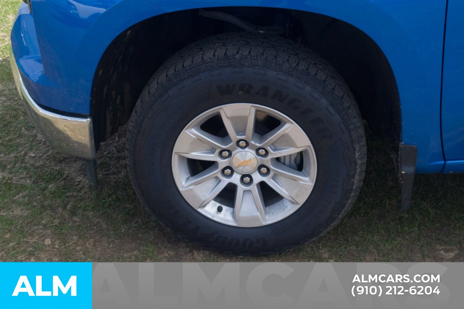 Used 2025 Chevrolet Silverado 1500 LT RWD image 15