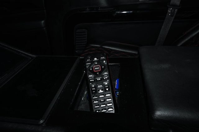 Used 2021 Cadillac Escalade ESV Sport w/ Driver Assist Tech Package RWD image 33