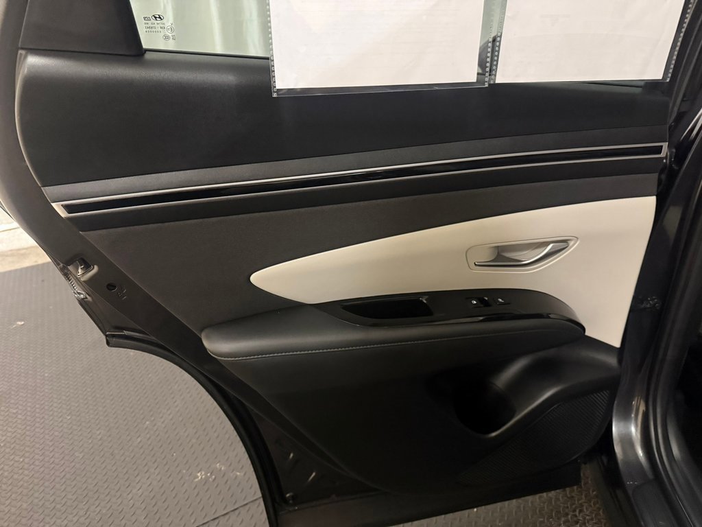 Used 2023 Hyundai Tucson Limited image 25